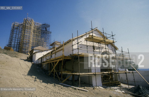 Set of the movie The Name of the Rose directed by Jean-Jacques Annaud, 1986 / Set del Film Il nome della rosa diretto da Jean-Jacques Annaud, 1986 - ©Marcello Mencarini/Rosebud2