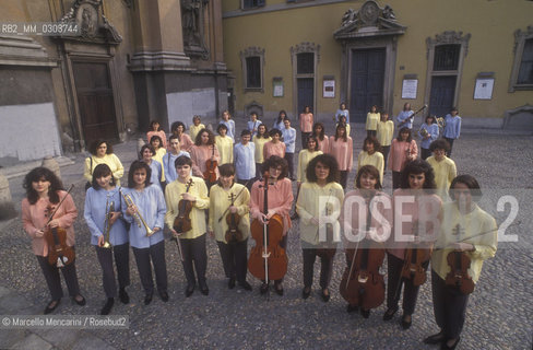Female orchestra Clara Wieck (1992) / Orchestra femminile Clara Wieck (1992) - ©Marcello Mencarini/Rosebud2