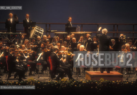Rome, 1995. Austrian conductor NiKolaus Harnoncourt performing with Concentus Musicus Wien / Roma, 1995. Nicolaus Harnoncourt dirige il Concentus Musicus Wien - ©Marcello Mencarini/Rosebud2