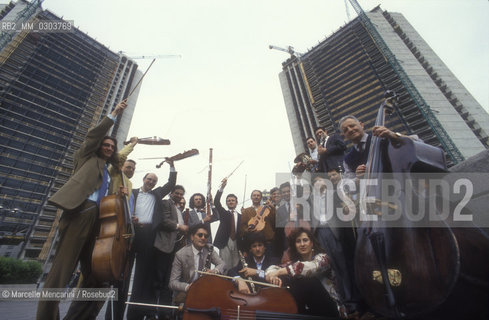 New Alessandro Scarlatti Orchestra in the Naples Business Center (1993) / La Nuova Orchestra Scarlatti di Napoli nel nuovo Centro direzionale (1993) - ©Marcello Mencarini/Rosebud2