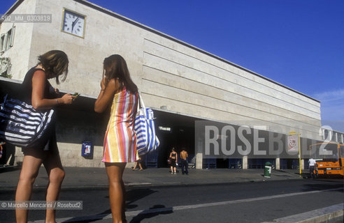 Ostia Lido train station (Rome), 1999 / Stazione di Ostia (Roma), 1999 - ©Marcello Mencarini/Rosebud2