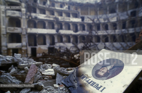 PETRUZZELLI THEATER after the fire, Bari 1992 / Il TEATRO PETRUZZELLI dopo lincendio, Bari 1992 ©Marcello Mencarini/Rosebud2