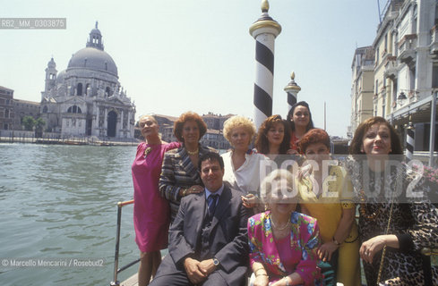 Venice, April 1991. Opera singers Lucia Valentini Terrani, Luciana Serra, Katia Ricciarelli, Daniela Dessì, Cecilia Gasdia, Mariella Devia, Raina Kabaivanska and conductor Daniel Oren. They are in Venice to perform the concert Primadonna organized in St. Marks Square by Bruno Tosi / Venezia, aprile 1991. Le cantanti liriche Lucia Valentini Terrani, Luciana Serra, Katia Ricciarelli, Daniela Dessì, Cecilia Gasdia, Mariella Devia, Raina Kabaivanska e il direttore dorchestra Daniel Oren. Sono a Venezia per il concerto Primadonna, organizzato in Piazza San Marco da Bruno Tosi - ©Marcello Mencarini/Rosebud2