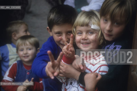 Resnik (Croatia), 1992. Refugee camp / Resnik (Croazia), 1992. Campo profughi - ©Marcello Mencarini/Rosebud2