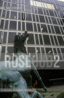 Statue Dying Horse by Francesco Messina in front of the RAI Italian public television headquarters on Viale Mazzini in Rome / La statua Cavallo morente di Francesco Messina davanti alla sede RAI di Via Teulada a Roma - ©Marcello Mencarini/Rosebud2