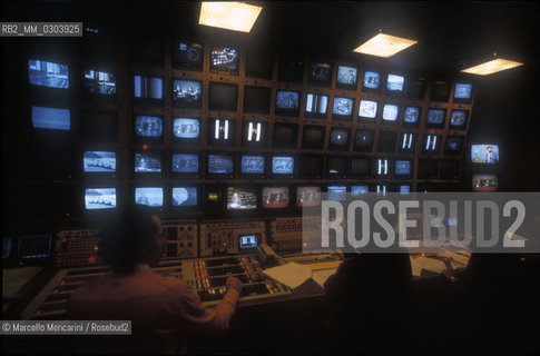 Rome about 1985, RAI Italian public televisions TV control room, in its seat on via Teulada / Roma 1985 circa. RAI televisione italiana, sala di regia nella sede di via Teulada - ©Marcello Mencarini/Rosebud2