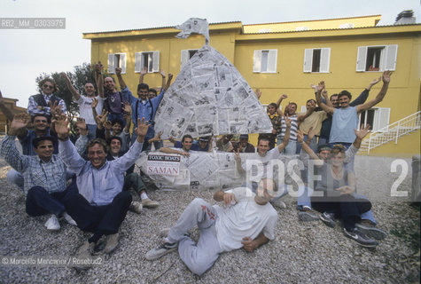 Some patients of the center for drug addiction rehabilitation Comunità Saman in Latina, 1994 / Alcuni pazienti della Comunità Saman di Latina per la riabilitazione dei tossicodipendenti, 1994 - ©Marcello Mencarini/Rosebud2