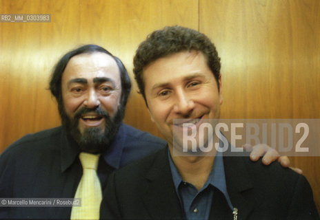 Sanremo Music Festival 2000. Festival TV presenters: tenor Luciano Pavarotti and Fabio Fazio / Festival di Sanremo 2000. I presentatori del Festival: il tenore Luciano Pavarotti e Fabio Fazio - ©Marcello Mencarini/Rosebud2