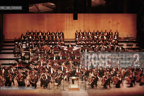 Rome, June 2, 2000. Cavea of the New Auditorium Parco della Musica, seat of Santa Cecilia Academy Orchestra concerts / Roma, 2 giugno 2000. Cavea del Nuovo Auditorium Parco della Musica, sede dei concerti dellOrchestra dellAccademia di Santa Cecilia - ©Marcello Mencarini/Rosebud2