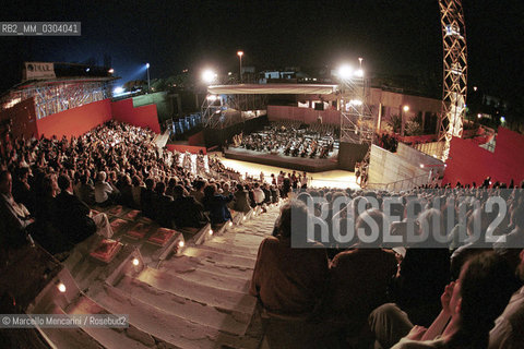 Rome, June 2, 2000. Cavea of the New Auditorium Parco della Musica, seat of Santa Cecilia Academy Orchestra concerts / Roma, 2 giugno 2000. Cavea del Nuovo Auditorium Parco della Musica, sede dei concerti dellOrchestra dellAccademia di Santa Cecilia - ©Marcello Mencarini/Rosebud2