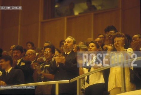 Havana, July 1999. President of Cuba Fidel Castro, Alessandra Abbado, daughter of conductor Claudio Abbado, and Deputy Minister of Culture Alissia Pereira, at the Amedeo Roldan Theater for the concert conducted by Claudio Abbado on occasion of the musical instruments collection for Cuba promoted by himself / LAvana, luglio 1999. Il presidente di Cuba Fidel Castro, Alessandra Abbado, figlia del direttore dorchestra Claudio Abbado, e il vice ministro della cultura Alissia Pereira al Teatro Amedeo Roldan per il concerto diretto da Claudio Abbado in occasione della raccolta di strumenti musicali per Cuba da lui promossa - ©Marcello Mencarini/Rosebud2