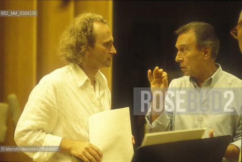 Havana (Cuba), July 1999. Conductors Stefan Anton Reck and Claudio Abbado in Havana during a rehearsal for a concert on occasion of the musical instruments collection for Cuba promoted by Abbado / LHavana (Cuba), luglio 1999. I direttori dorchestra Stefan Anton Reck e Claudio Abbado a LAvana durante le prove di un concerto in occasione della raccolta di strumenti musicali per Cuba promossa da Abbado - ©Marcello Mencarini/Rosebud2