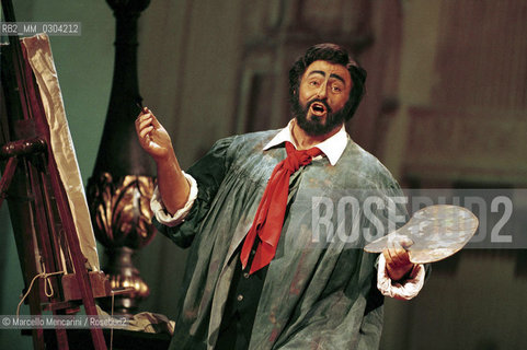 Rome Opera House, January 12, 2000. Tenor Luciano Pavarotti as Cavaradossi in Tosca by Giacomo Puccini, performed on occasion of its centenary in the same theater of its debut (directed by Franco Zeffirelli, conducted by Placido Domingo, starring Ines Salazar and Luciano Pavarotti) / Roma, Teatro dellOpera, 12 gennaio 2000. Il tenore Luciano Pavarotti nel ruolo di Cavaradossi in Tosca di Giacomo Puccini, rappresentata cento anni dopo nello stesso teatro del suo debutto (regia: Franco Zeffirelli, direttore dorchestra: Placido Domingo, protagonisti: Ines Salazar e Luciano Pavarotti) - ©Marcello Mencarini/Rosebud2