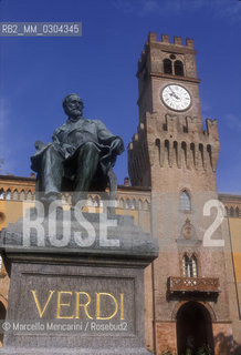 Busseto (Parma). Rocca and monument to composer Giuseppe Verdi, who was born here on October 10, 1813 / Busseto (Parma). Rocca e monumento al compositore Giuseppe Verdi, che qui nacque il 10 ottobre 1813 - ©Marcello Mencarini/Rosebud2