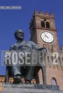 Busseto (Parma). Rocca and monument to composer Giuseppe Verdi, who was born here on October 10, 1813 / Busseto (Parma). Rocca e monumento al compositore Giuseppe Verdi, che qui nacque il 10 ottobre 1813 - ©Marcello Mencarini/Rosebud2