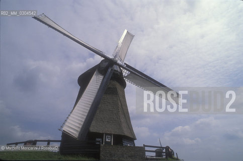 SCHERMER (Netherlands). Windmills / SCHERMER (Olanda), Mulini a vento - ©Marcello Mencarini/Rosebud2