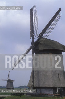 SCHERMER (Netherlands). Windmills / SCHERMER (Olanda), Mulini a vento - ©Marcello Mencarini/Rosebud2