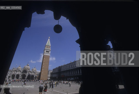 Venice 1998. St. Marks Square viewed from the portico in front of the St. Marks Basilica and the Bell Tower/ Venezia 1998. Piazza San Marco vista dai portici di fronte alla Basilica di San Marco e al campanile - ©Marcello Mencarini/Rosebud2