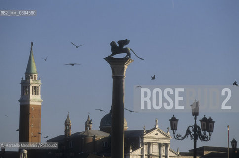 Venice, 1998. St. Marks Column on Piazzetta San Marco  / Venezia, 1998. La colonna di San Marco in piazzetta San Marco - ©Marcello Mencarini/Rosebud2