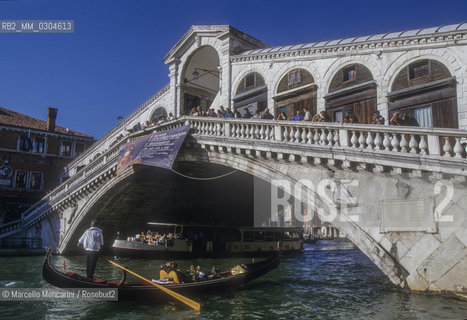Venice, 1998. Rialto Bridge / Venezia, 1998. Ponte di Rialto - ©Marcello Mencarini/Rosebud2