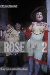 Venice; Carnival 1998. Mask / Carnevale di Venezia 1998. Maschera - ©Marcello Mencarini/Rosebud2