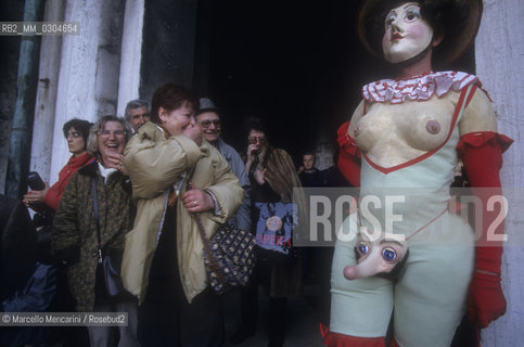 Venice; Carnival 1998. Mask / Carnevale di Venezia 1998. Maschera - ©Marcello Mencarini/Rosebud2