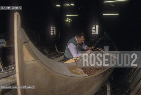 Venice 1998. Squero (gondola yard) / Venezia 1998. Squero (cantiere dove si costruiscono le gondole) - ©Marcello Mencarini/Rosebud2