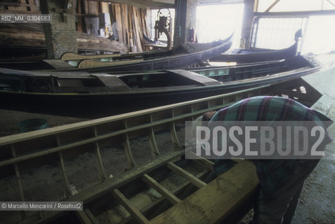 Venice 1998. Squero (gondola yard) / Venezia 1998. Squero (cantiere dove si costruiscono le gondole) - ©Marcello Mencarini/Rosebud2