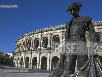 Nimes, France. Monument to Matador by Sara Carone (1994) in front of the Arena / Nimes, Francia. Monumento al Torero, opera di Sara Carone (1994), davanti allArena - ©Marcello Mencarini/Rosebud2