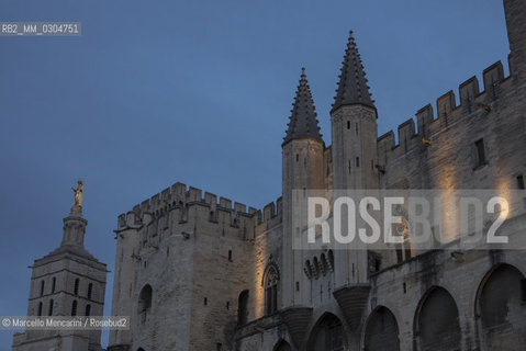 Papal Palace (Palais de Papes) and bell tower of the Avignon Cathedral (Cathédrale Notre-Dame des Doms dAvignon), France / Palazzo dei Papi (Palais de Papes) e campanile della Cattedrale di Avignone (Cathédrale Notre-Dame des Doms dAvignon), Francia - ©Marcello Mencarini/Rosebud2