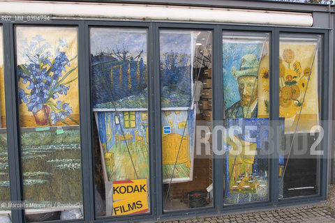 Amsterdam. Van Gogh poster store near the Rijksmuseum - ©Marcello Mencarini/Rosebud2