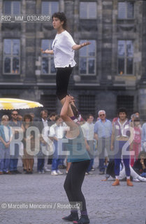 AMSTERDAM, Street artists in Dam Square / AMSTERDAM, Artisti di strada in Piazza Dam - ©Marcello Mencarini/Rosebud2