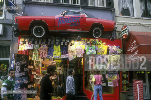 AMSTERDAM, clothes shop / AMSTERDAM, negozio di abbigliamento - ©Marcello Mencarini/Rosebud2