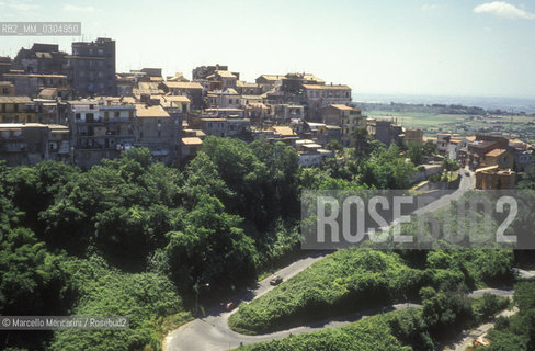 ARICCIA, town in the Roman Castle area,  at short distance south-east to Rome. Starting from the Romans, it was an area frequented by the noblemen of Rome and also by the Popes for its fresher climate during summer / ARICCIA, cittadina a Sud Est di Roma, nella zona dei Castelli romani frequentata fin dallantichità dai Papi e dai nobili romani durante lestate per il suo clima fresco - ©Marcello Mencarini/Rosebud2