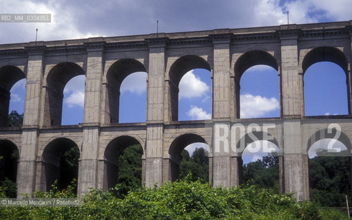 Viaduct in Ariccia on the Appian Way in the Roman Castle area, at short distance south-east to Rome / Viadotto di Ariccia sulla via Appia nella zona dei Castelli romani a Sud Est di Roma - ©Marcello Mencarini/Rosebud2