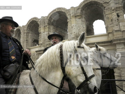 Arles, Provence, May 1, 2013. Fête des Gardians, a festival dedicated to Camargue cowboys and wild bulls / Arles, Provenza, 1° maggio 2013. Fête des Gardians, la festa dedicata ai mandriani ella Camargue e ai tori - ©Marcello Mencarini/Rosebud2