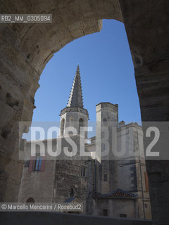 Arles, France, 2013. Notre Dame de Septembre Church view from the Arena / Arles, Francia, 2013. Chiesa di Notre dame de Septembre vista dallArena - ©Marcello Mencarini/Rosebud2