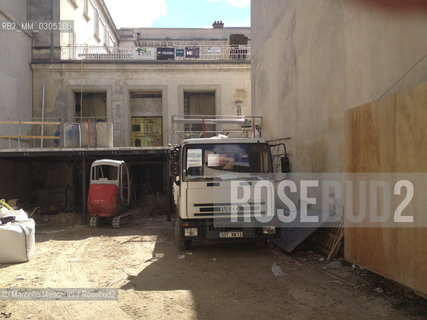 France, Provence, September 2013. Works for the construction of the Van Gogh Foundation in Arles / Francia, Provenza, settembre 2013. Lavori per la costruzione della Fondazione Van Gogh - ©Marcello Mencarini/Rosebud2