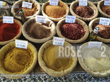 France, Provence, 2013. Spices at the market in Arles / Francia, Provenza, 2013. Spezie al mercato di Arles - ©Marcello Mencarini/Rosebud2