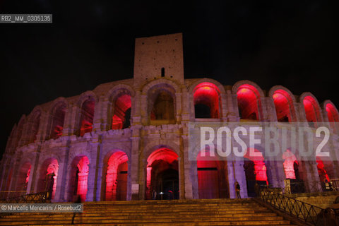 Arles, France, December 21, 2013. The Arena illuminated / Arles, Francia, 21 dicembre 2013. LArena illuminata - ©Marcello Mencarini/Rosebud2