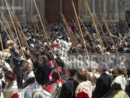 Arles, Provence (France), May 1, 2014. Feast of the Gardians and Election of the Queen of Arles / Arles, Provenza (Francia), 1° maggio 2014. Festa dei guardiani e elezione della regina di Arles - ©Marcello Mencarini/Rosebud2