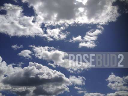 Sky in Arles, Provence (France) / Cielo di Arles, Provenza (Francia) - ©Marcello Mencarini/Rosebud2