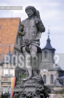 Hercules fountain on Maximilianstrasse in Bayreuth (1993) / La fontana di Ercole in Maximilianstrasse a Bayreuth (1993) - ©Marcello Mencarini/Rosebud2