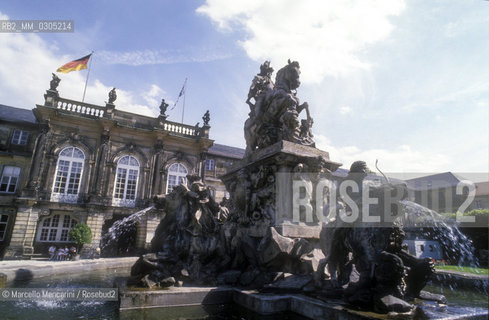 Fountain in front of the Neues Schloss (New Palace) in Bayreuth / Fontana davanti al Neues Schloss (Palazzo Nuovo) a Bayreuth - ©Marcello Mencarini/Rosebud2