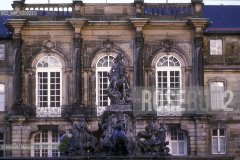 Fountain in front of the Neues Schloss (New Palace) in Bayreuth / Fontana davanti al Neues Schloss (Palazzo Nuovo) a Bayreuth - ©Marcello Mencarini/Rosebud2