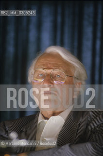 Bayreuth, 1993. Wolfgang Wagner, grandson of music composer Richard and director of the Bayreuth Festival, during a press conference in the Festspielhaus / Bayreuth, 1993. Wolfgang Wagner, nipote del compositore Richard Wagner e direttore del Festival di Bayreuth, durante una conferenza stampa alla Festspielhaus - ©Marcello Mencarini/Rosebud2
