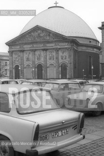 East Berlin, 1989. DDR cars in front of the St. Hedwigs Cathedral / Berlino Est, 1989. Automobili della DDR parcheggiate davanti alla cattedrale di SantEdvige (St. Hedwigs Kathedrale) - ©Marcello Mencarini/Rosebud2
