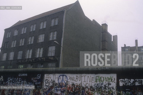 places; cities; Europe; Germany; Berlin; città; Europa; Germania; Berlino; border; confine; Berlin Wall; muro di Berlino; horizontal; graffiti
 ©Marcello Mencarini/Rosebud2