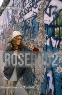 West Berlin, November 1989. The Berlin Wall fall / Berlino Ovest, novembre 1989. Caduta del muro di Berlino - ©Marcello Mencarini/Rosebud2