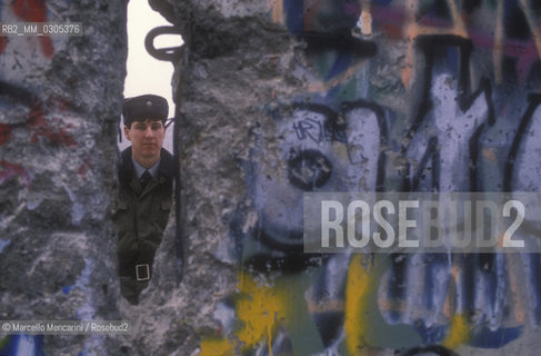 West Berlin, November 1989. The Berlin Wall fall / Berlino Ovest, novembre 1989. Caduta del muro di Berlino - ©Marcello Mencarini/Rosebud2